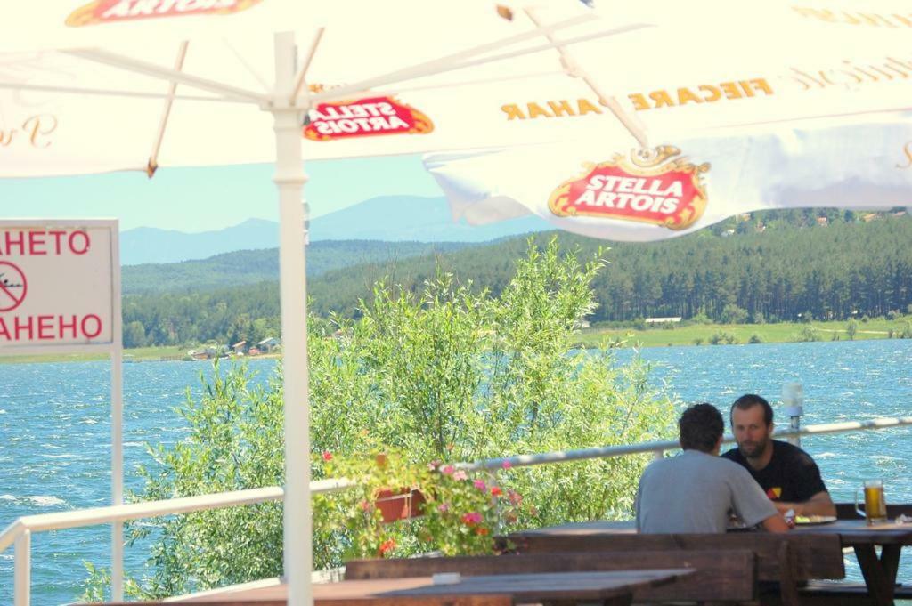 Комплекс Белите Къщи Shtarkelovo Gnezdo Экстерьер фото